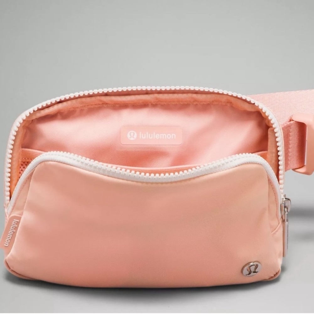 NWT Melon Sorbet Lululemon Everywhere Belt bag silver hardware logo 1L size pink - Picture 2 of 14